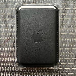 MagSafe wallet